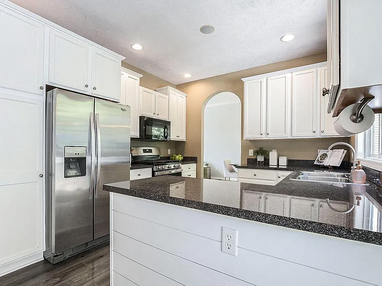 3617 Running Brook Dr SE — Photo 9