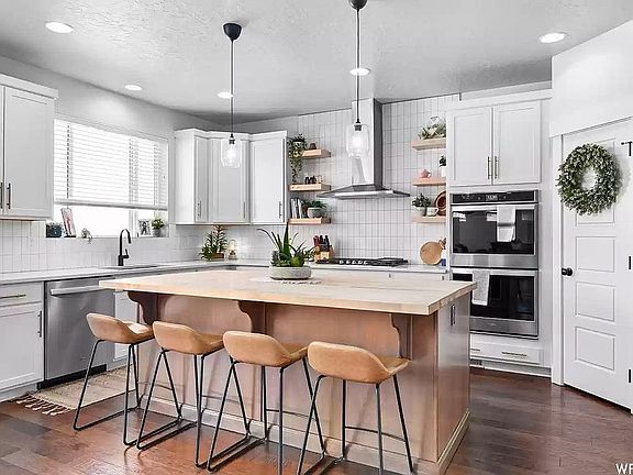 3rd image of 4514 W Birkdale Dr