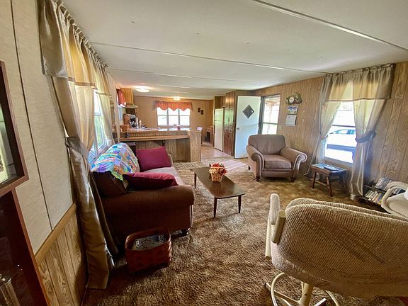 5th image of 16 Otter Ln