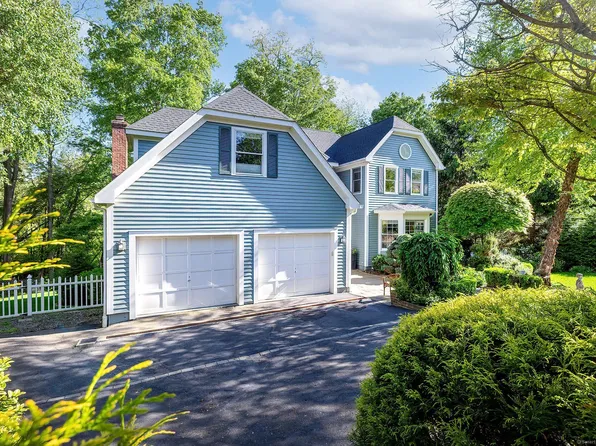 23 McKeon Place, Ridgefield, CT 06877