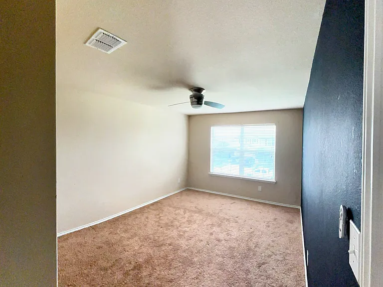6915 Quantum Loop — Photo 4