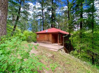 902 Coyote Ave, Cloudcroft, NM 88317