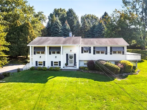 1572 Tracy Dr, Skaneateles, NY 13152