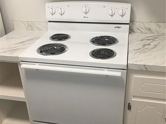 5th image of 410 Veterans Ave APT 8