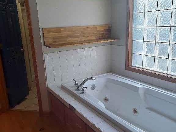 4th image of 6414 SW 23rd St