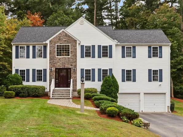 1 Trailside Dr, Chelmsford, MA 01824