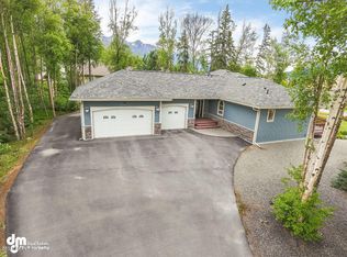 13927 E River Bend Cir, Palmer, AK 99645