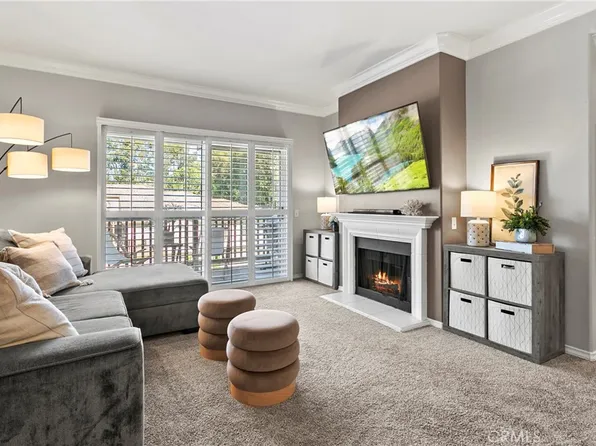 2960 Champion Way APT 913, Tustin, CA 92782