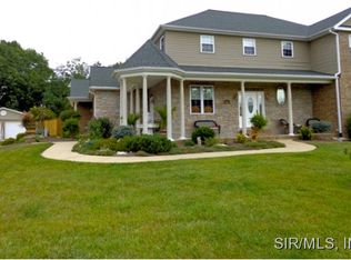 31844 Red Oak Dr, Brighton, IL 62012