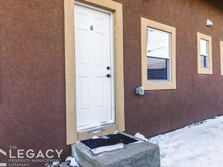 250 N Beech St — Photo 2