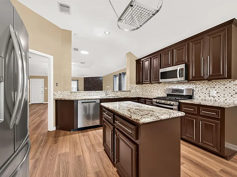 4818 Lake Catherine Ct — Photo 19