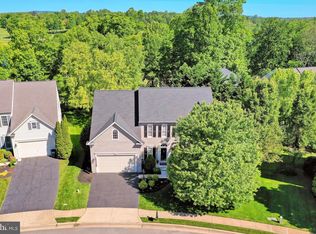 8164 Tillinghast Ln, Gainesville, VA 20155