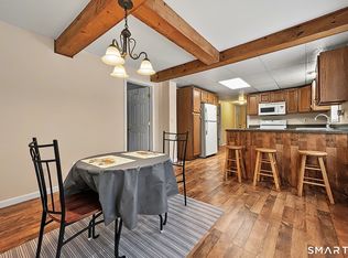 15 Indian Hill Ln #B, Sandy Hook, CT 06482