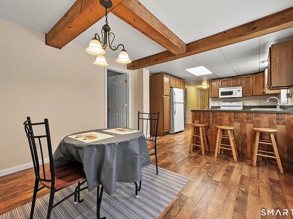 15 Indian Hill Ln #B