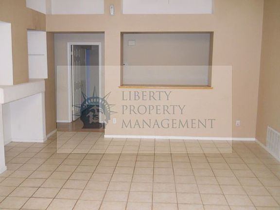 4th image of 3234 Isabella Ln