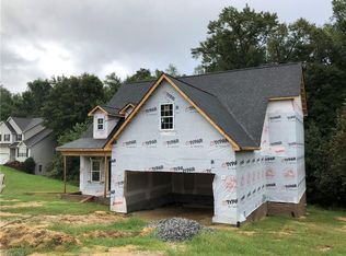 16 Clayton Way, Thomasville, NC 27360