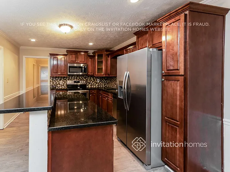 1591 Willow Blf — Photo 11