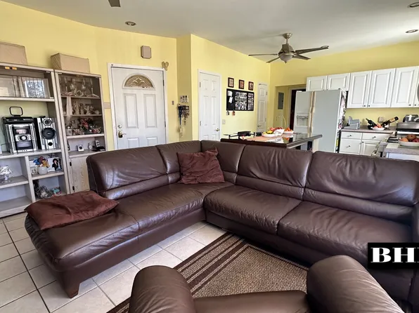 846 Stanley Avenue image 8 of 27