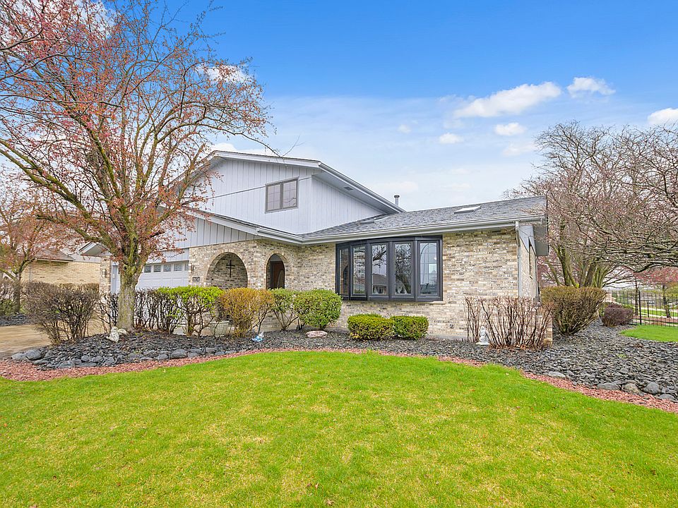 1st image of 11634 Brookview Ln