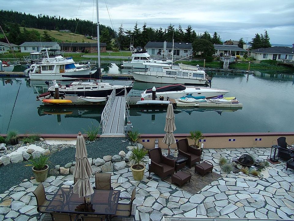 2nd image of 2254 Mariners Way