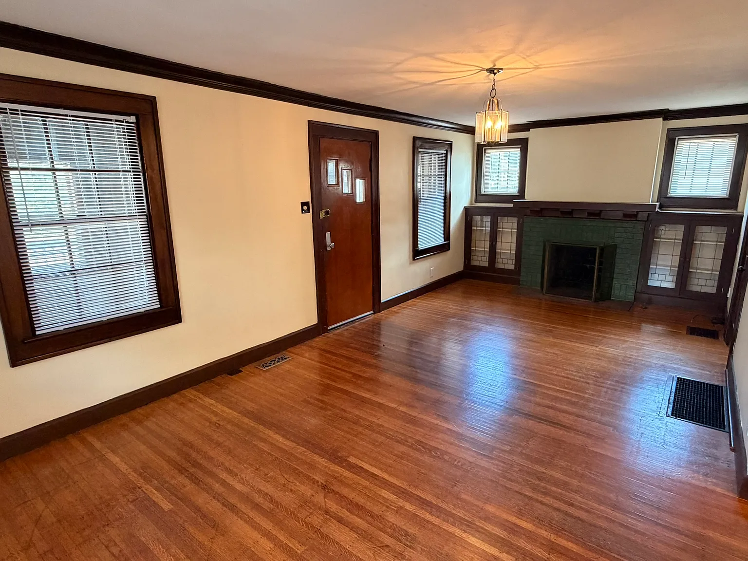 4330 Boulevard Pl — Photo 4