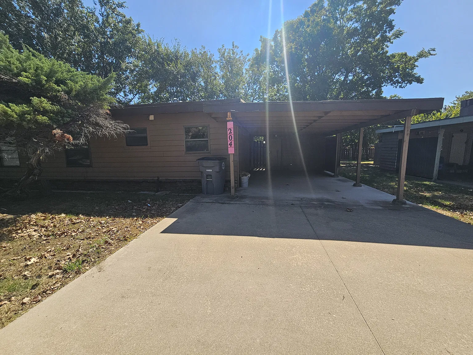 2 bed, 750 sqft, $850 — Photo 2