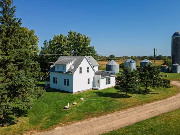 1642 S Hill Ave, Ogilvie, MN 56358