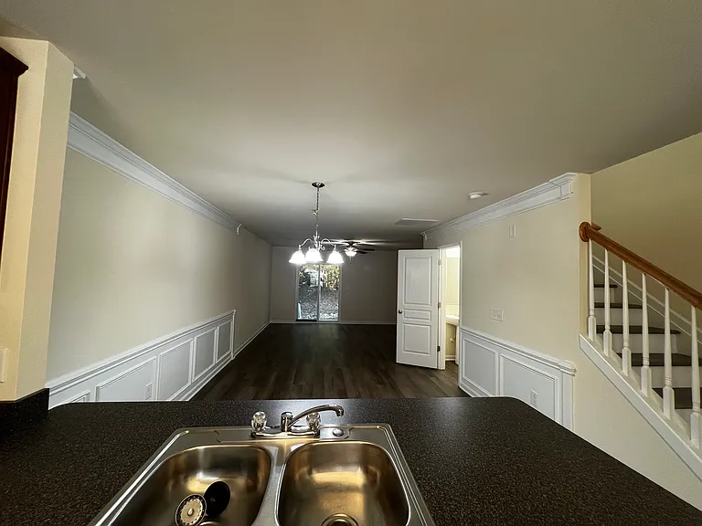 8526 Quarton Dr — Photo 4