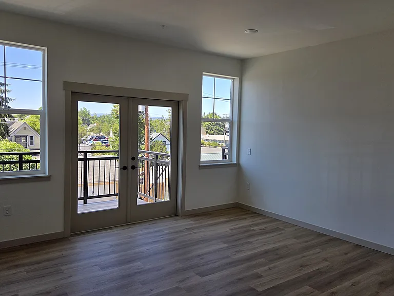 120 E St #302 — Photo 6