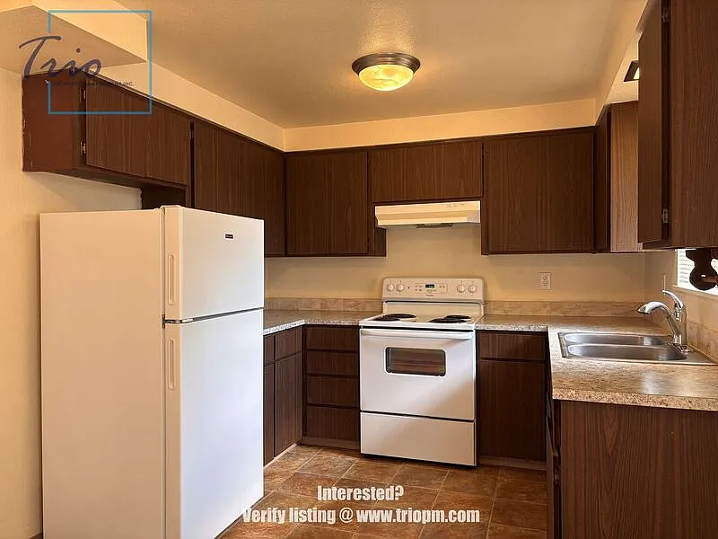 2 bed, 1.0 bath, $1,695 — Photo 3