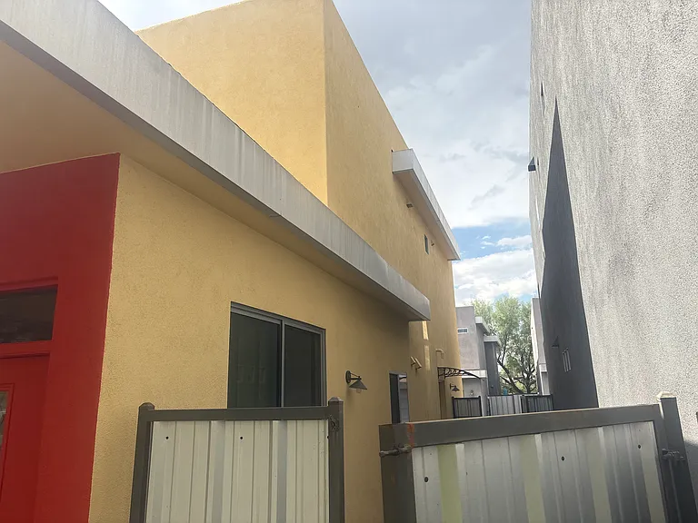 982 E Park Modern Dr — Photo 35