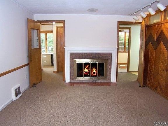 2nd image of 33 Foster Ave
