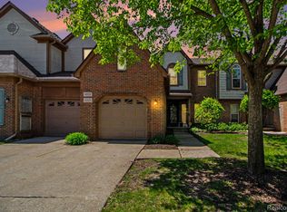 41535 Copper Creek Dr, Canton, MI 48187