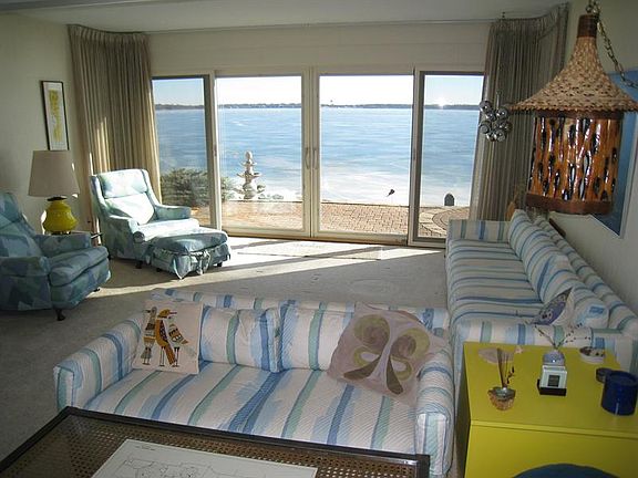 3rd image of 1920 Manhattan Blvd Unit 7