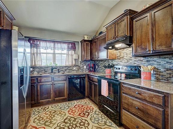 2nd image of 3510 Bergen Peak Dr