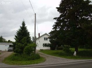 2467 Grand River Rd, Bancroft, MI 48414