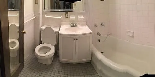 Rented by R New York