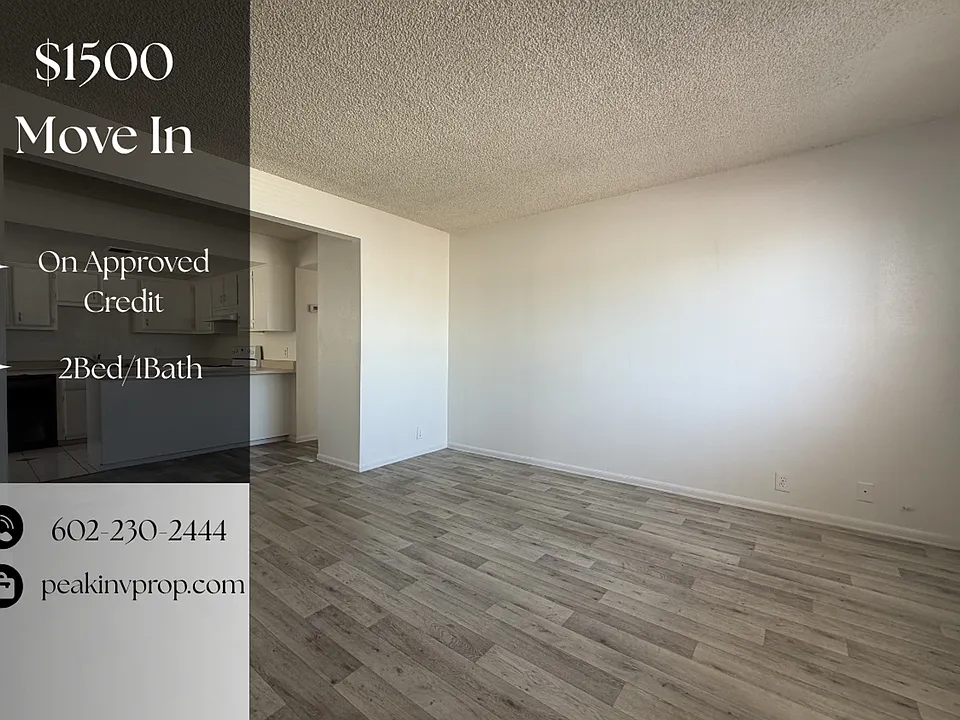3205 E Earll Dr