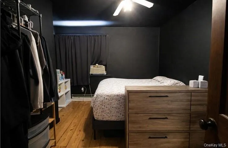3 bed, 1.0 bath, $2,300 — Photo 4