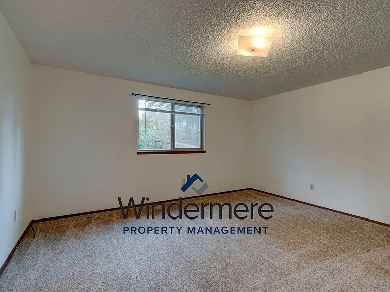 2268 Hastie Lake Rd — Photo 20