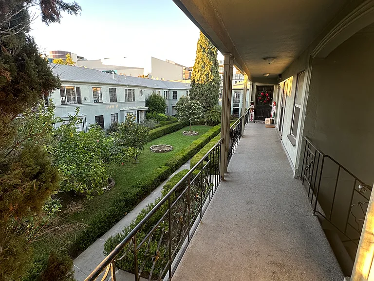 5405 Fernwood Ave — Photo 22