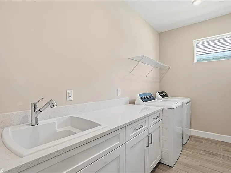 11964 Molto Dr — Photo 31