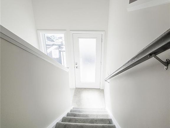 5th image of 27 Urbane Blvd