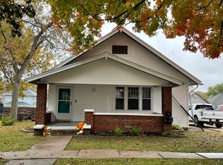 1716 Lane St, Falls City, NE 68355
