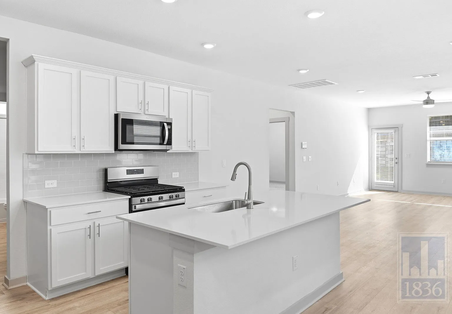 3 bed, 2.0 bath, 1514 sqft, $2,250 — Photo 3