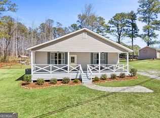 2922 Happy Valley Cir, Newnan, GA 30263