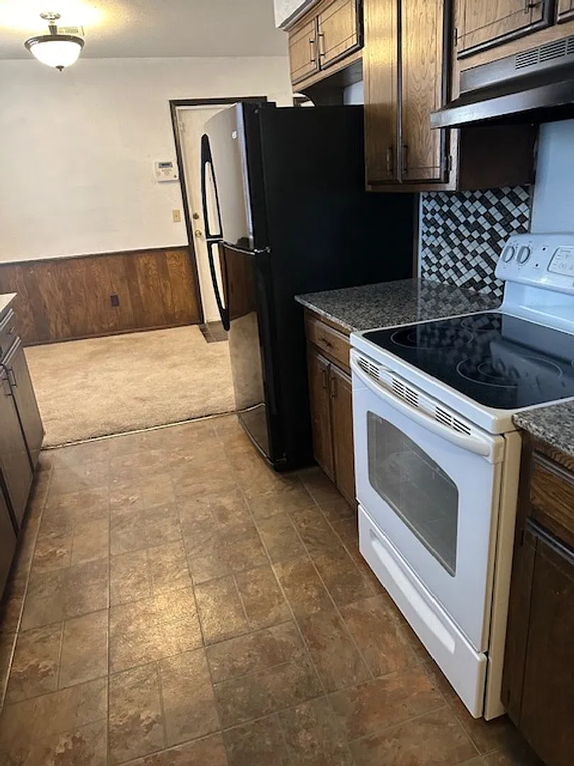 Charming Home for Rent 1608 South Evans, El Reno, OK — Photo 4