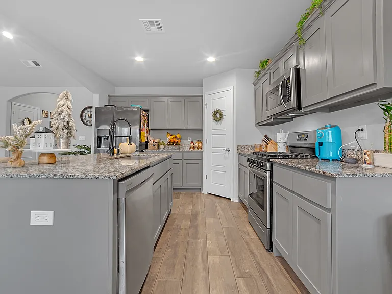 2028 E Union St S — Photo 13