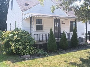 25880 Groveland St, Roseville, MI 48066
