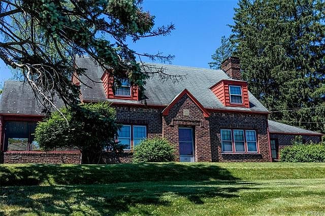 1st image of 23 Franklin Dr